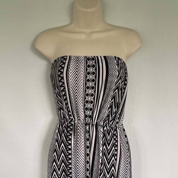 Soprano black and white strapless tribal stripe print maxi dress size medium - Picture 2 of 9